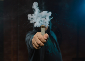 Doce Veneno: Como o uso de vape pode comprometer os pulmões de jovens em poucos meses; entenda o ‘Pulmão de Pipoca’