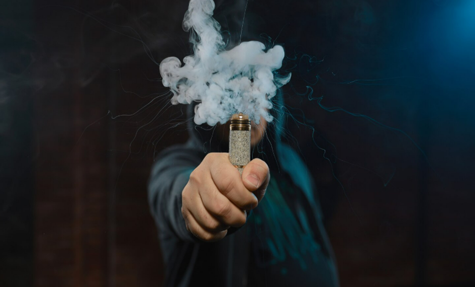 Doce Veneno: Como o uso de vape pode comprometer os pulmões de jovens em poucos meses; entenda o ‘Pulmão de Pipoca’