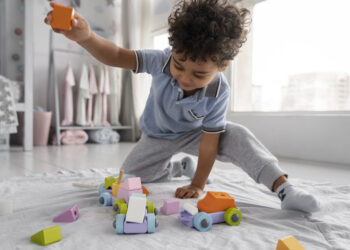 Semana Mundial do Brincar: em tempos de exposição às telas, brincadeira é essencial para o desenvolvimento infantil
