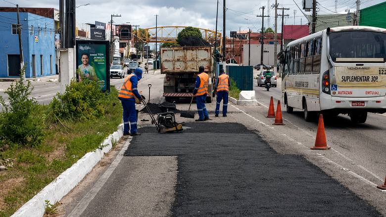 Entre maio e junho, Seinfra recupera 36 vias em diferentes regiões de Natal