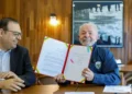 Lula sanciona lei que garante renovação automática da CNH