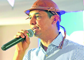 Allyson abre 14 pontos sobre Álvaro e venceria eleição ainda no 1º turno
