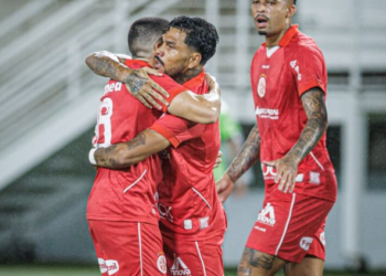 América volta a vencer Fluminense e ratifica passagem à fase três