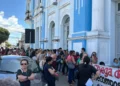 Servidores da saúde de Natal realizam paralisação de 24 horas e protestam em frente à Prefeitura