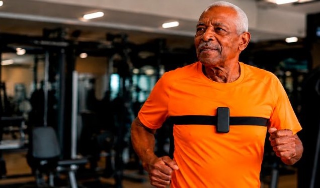 Antes da queda – Patente apresenta sistema inovador que prevê instabilidade corporal em tempo real e pode reduzir hospitalizações de idosos