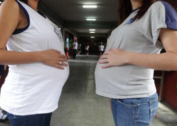 Estudo da UFRN mostra que Bolsa Família ajuda mães adolescentes a permanecer na escola