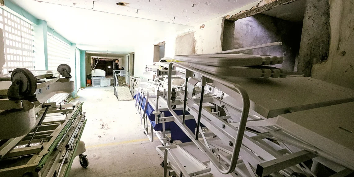 Centro de Queimados do RN opera com metade dos leitos enquanto reforma acumula atrasos e ação judicial