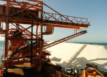 Nova tarifa dos EUA acende alerta na economia potiguar e ameaça empregos no RN