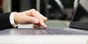 CNPJ com letras começa a ser emitido neste mês e deve exigir adaptação das empresas