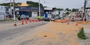 Obras de drenagem alteram trânsito e itinerário de ônibus na zona Oeste de Natal