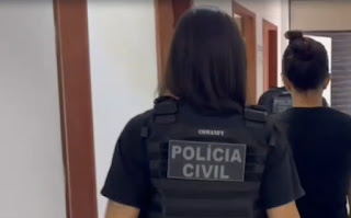 Mulher é presa suspeita por estupro de vulnerável contra uma adolescente da mesma família em Parnamirim