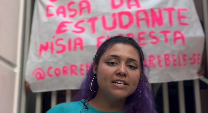 Prédio da Casa da Estudante é ocupado por manifestantes na Cidade Alta. Veja vídeos