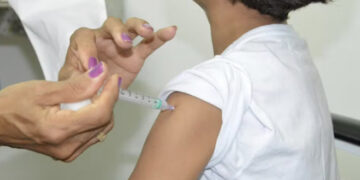 Natal começa a aplicar vacina Pneumo 20 nesta segunda-feira 13; veja quem pode receber