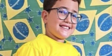 Vídeo: Criança é atropelada após descer de van no interior do RN