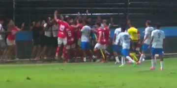 VÍDEO: Jogo entre QFC x América pelo sub-20 termina com briga generalizada