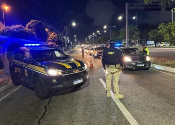 Motorista que fugiu após acidente e tentou despistar PRF com irmão gêmeo é condenado pela Justiça