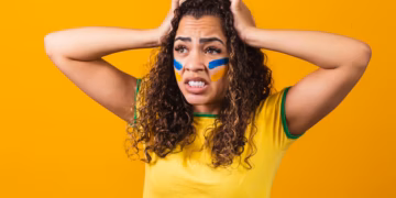 O Brasil foi eliminado da Copa. A torcida, da lucidez.