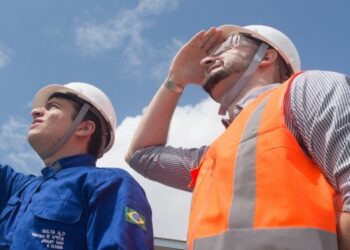 Estudo utiliza câmeras all-sky e imagens RGB para criar alternativa mais acessível ao monitoramento da irradiância solar em regiões tropicais