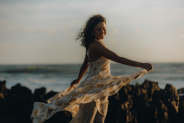 Cantora Dani Cruz realiza circulação do show do seu primeiro álbum “Canto de Sol”
