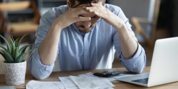 Inadimplência: estresse financeiro pode causar danos mentais e físicos, aponta pesquisa