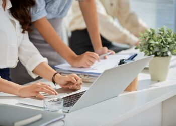 Empreendedorismo entre jovens cresce 25% no Brasil e afeta mercado de trabalho
