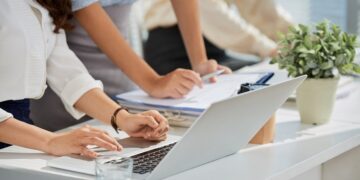 Empreendedorismo entre jovens cresce 25% no Brasil e afeta mercado de trabalho