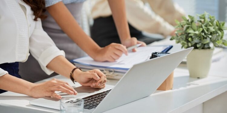 Empreendedorismo entre jovens cresce 25% no Brasil e afeta mercado de trabalho