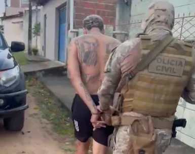 VÍDEO: Polícia mira estrutura criminosa em Natal e no interior, cumpre 59 mandados e prende 26 suspeitos