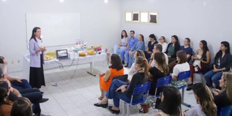 Centro Abraçar completa três anos e Prefeitura anuncia melhorias no atendimento