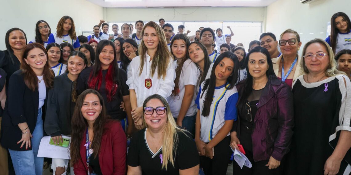 Agosto Lilás: Parnamirim inicia ações de conscientização sobre violência contra a mulher nas escolas