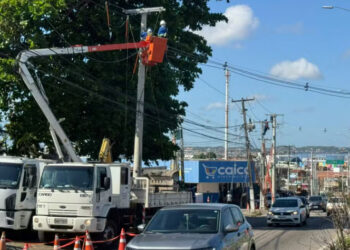 Cosern interdita faixa na Av. João Medeiros Filho e suspende energia em imóveis para serviço em Natal