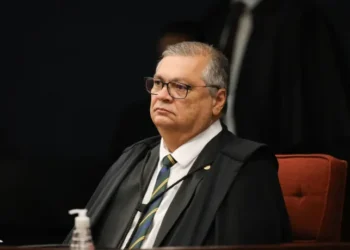 Dino autoriza a PF a ter acesso a investigação sobre produtora do filme de Jair Bolsonaro