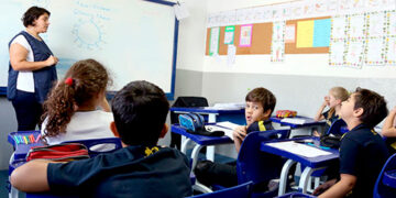 Mensalidades de escolas particulares devem subir até 11% no próximo ano letivo