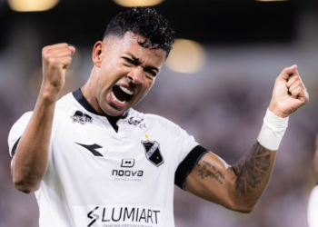 Wallyson ressurge no ABC e faz história com gol do acesso à Série C