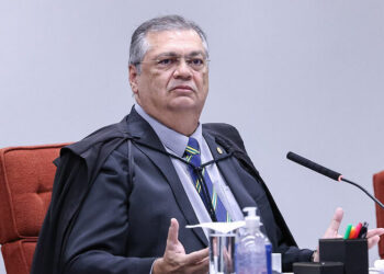 Ministro Flávio Dino dá 72 horas para TJRN explicar supersalários