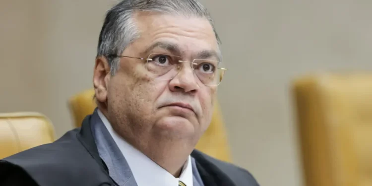 Dino autoriza nova investigação contra Lulinha
