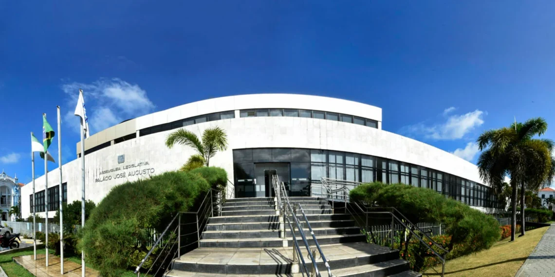 83% dos deputados estaduais do RN vão disputar a reeleição em 2026