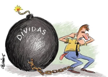 Dívidas comprometem 30% da renda apesar do emprego aquecido