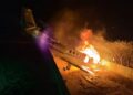 Vídeo mostra avião que levava o cantor Rey Vaqueiro em chamas