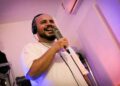 Rompendo com o copia e cola: Emanuismo estreia como rapper com o álbum “Manual de Como Perder Amigos”