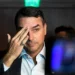 Cara de pau: Flávio negou ligação com Vorcaro; mensagens e repasses o desmentem