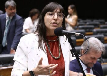 Deputada federal Natália Bonavides denuncia ameaças de estupro e esquartejamento