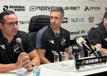 Novo técnico do ABC chega a Natal e é apresentado ofcialmente