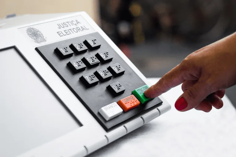 Votar nas Eleições 2026 também vale como Prova de Vida do INSS