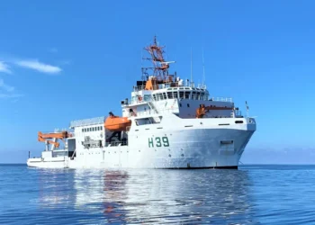 Navio de pesquisa da Marinha abre para visitação gratuita em Natal