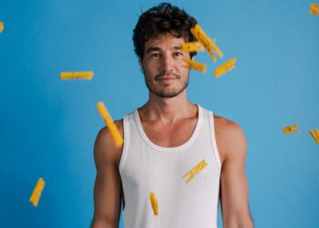 Tiago Iorc celebra os dez anos do sucesso de ´Troco Likes´ com turnê comemorativa