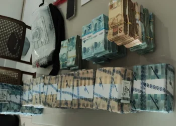 PF apura possível caixa dois eleitoral e apreende R$ 1,5 milhão durante operação em Natal