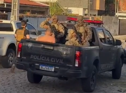 Foragido que atirou contra policiais no RN é preso após tentar fugir pelos muros na Paraíba