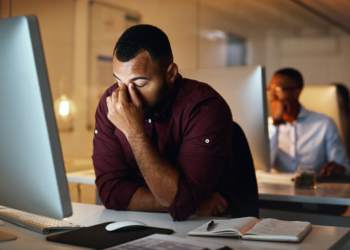 Escala 6×1: 67% dos trabalhadores relatam piora na saúde mental