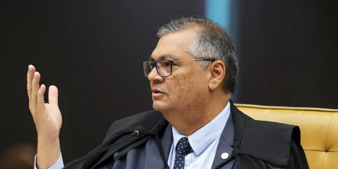 Dino determina fim do sigilo de investigações sobre o filme Dark Horse